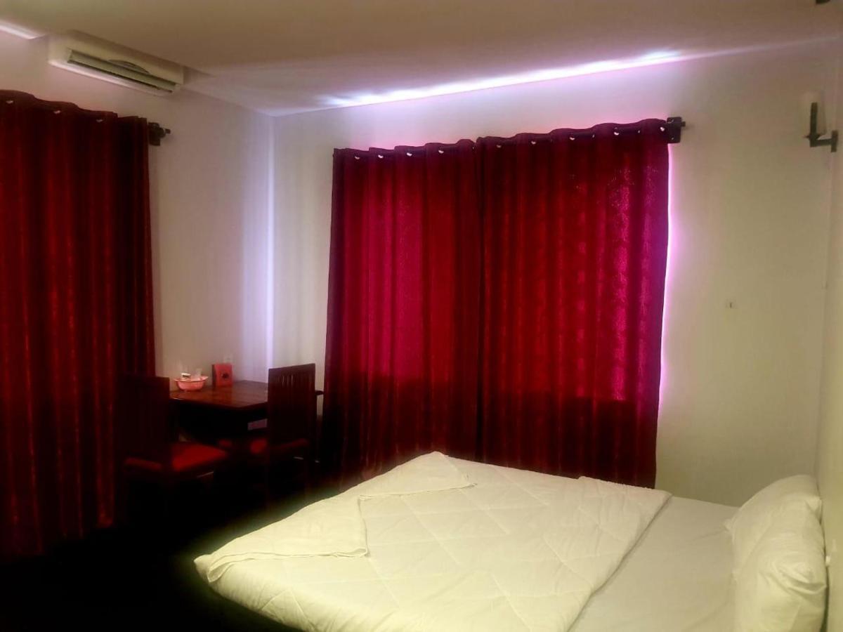 Violet Villa And Restro Siem Reap Ngoại thất bức ảnh